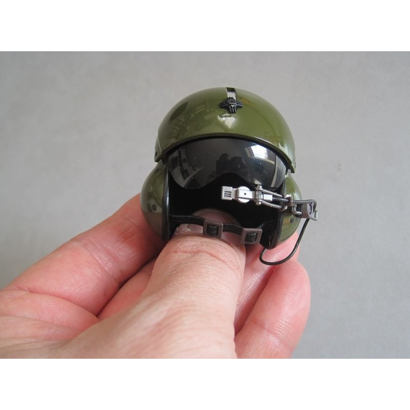 Pilote hélicoptère 1:6 (30cm) vert Acheter ???? Heli-Scale Pilote Hélicoptère 1:6 (30cm) Vert ???? -Roban Magasin 2091 large default