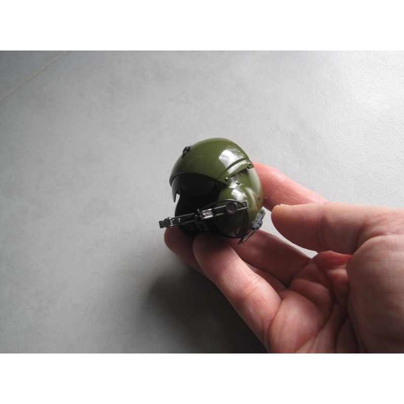 Pilote hélicoptère 1:6 (30cm) orange Vente flash ⭐ Heli-Scale Pilote Hélicoptère 1:6 (30cm) Orange ✨ -Roban Magasin 3405 large default